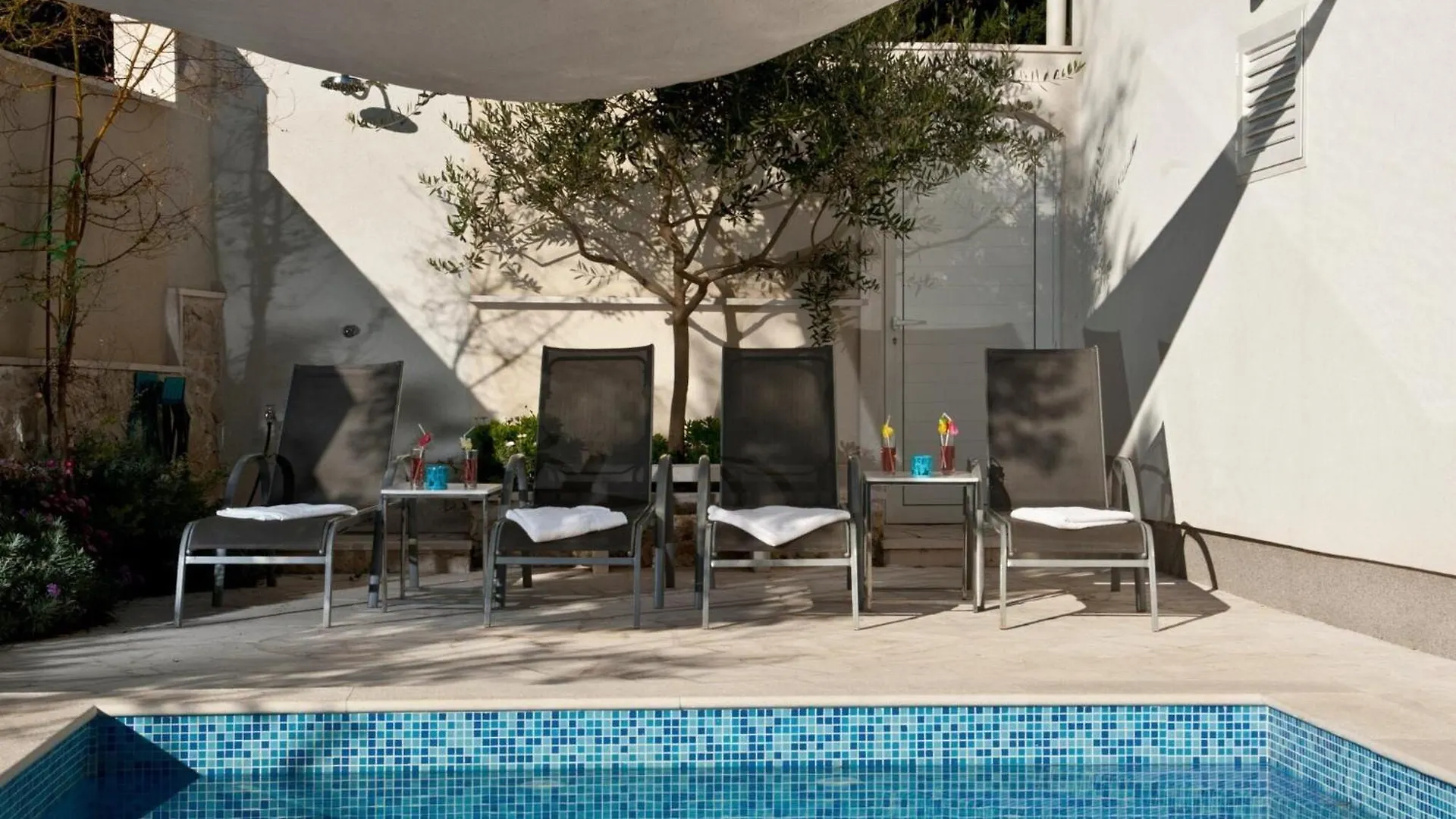 Holiday Home Ingrid - Four Bedroom Holiday Home With Pool Trogir Croatia
